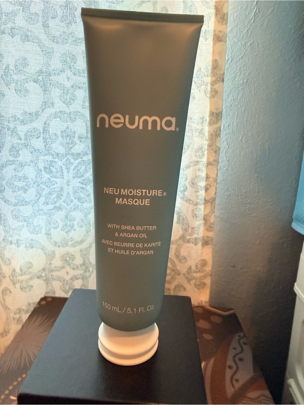 Neuma Moisture Masque  with Shea, butter and Argan oil